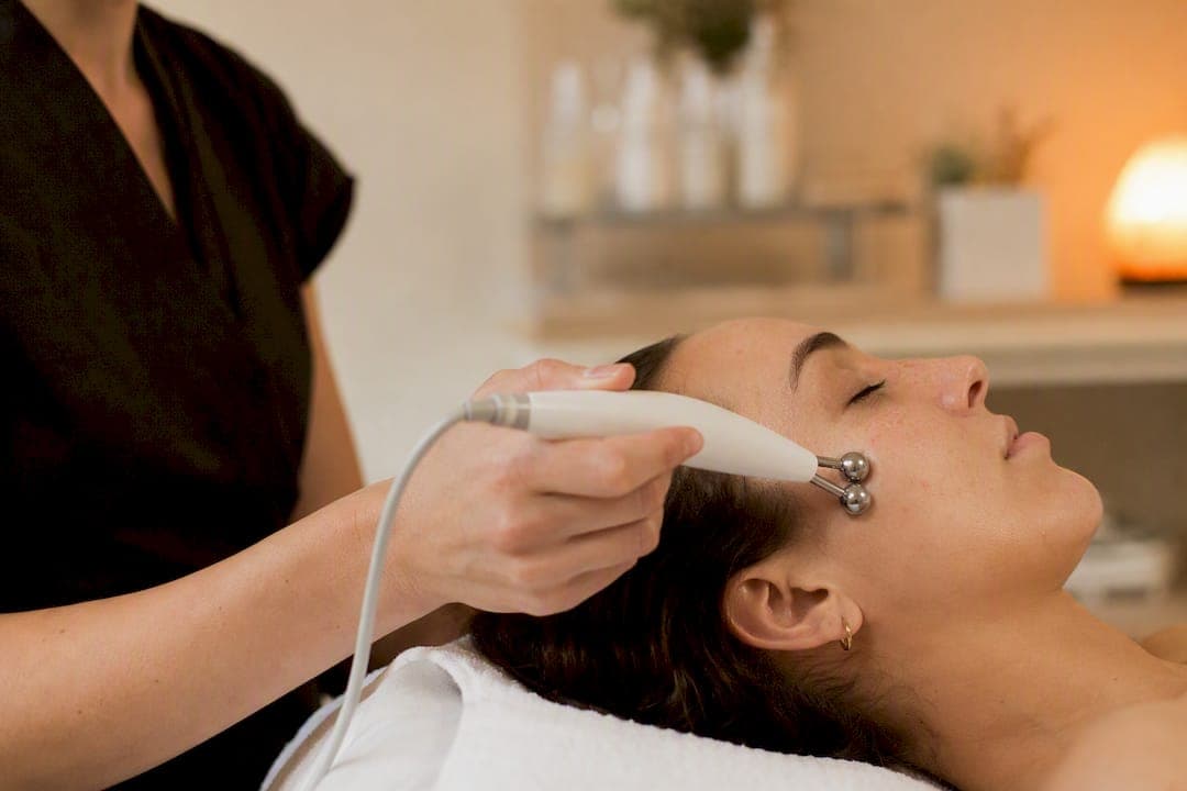 Microcurrent Facial Benefits: What Singapore Clients Should Expect